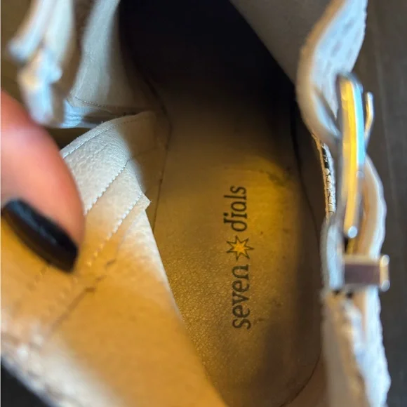 Women's Tan Ankle Boots - Picture 3 of 7